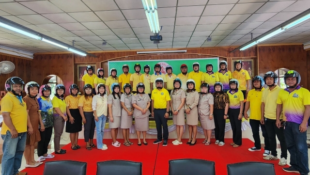รณรงค์สวมหมวกนิรภัย 100%
